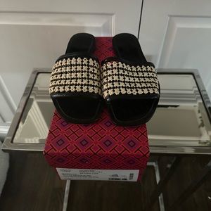 EUC Tory Burch Rafia Slides 8